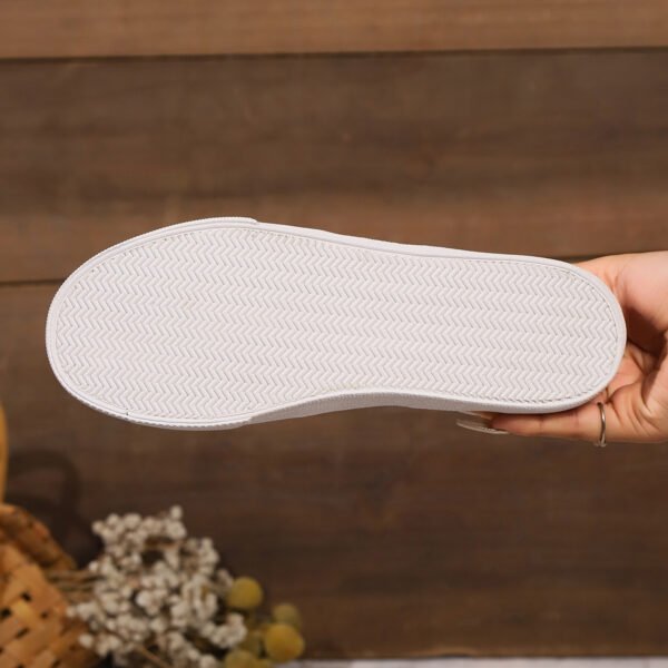 Ladies casual shoes