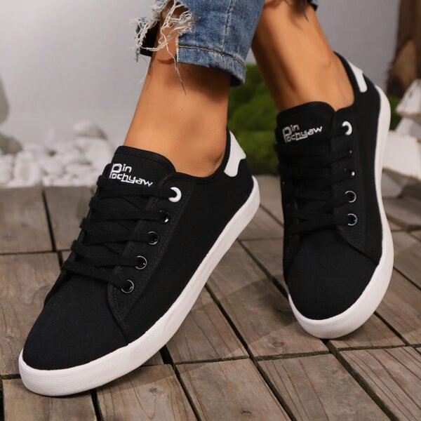 Ladies casual shoes