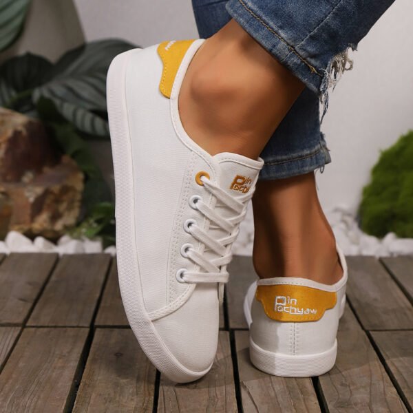 Ladies casual shoes